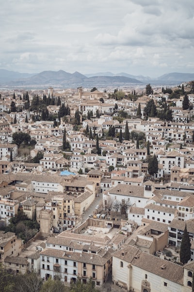 Búsqueda inteligente en SharePoint con IA en Granada
