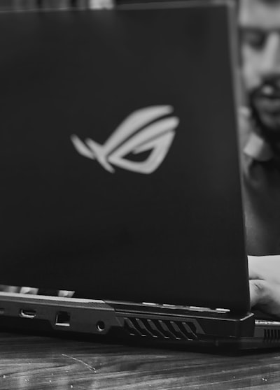 Oferta de un día: Portátil Asus con RTX 5060 y 32GB DDR5 a $1,449