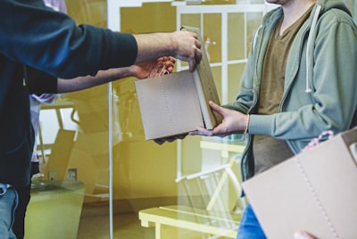 Aspectos a considerar al elegir un socio para la entrega automatizada de material de ventas
