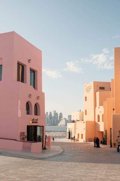 Construyendo una plataforma comunitaria similar a Qatar Living: análisis de costos.