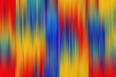 Condiciones espectrales para el aprendizaje de características con varios optimizadores