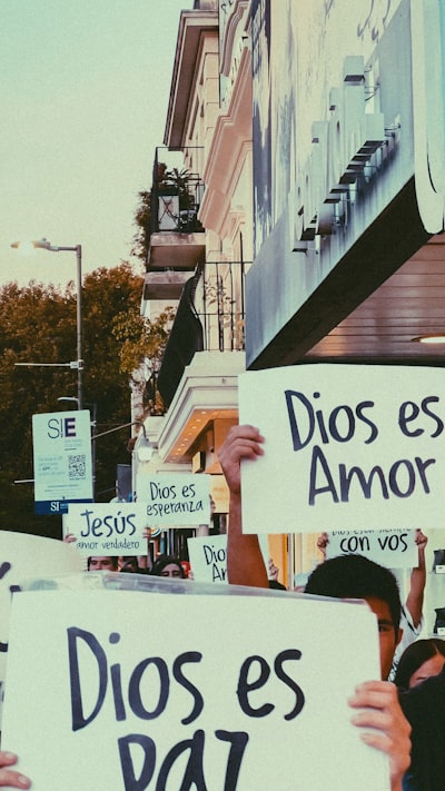 La mitad de los cristianos estadounidenses confía en consejos espirituales de IA