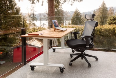 Herman Miller Coyl: el escritorio de pie creado para jugadores