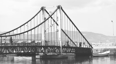 Emparejamiento de puente rectificado para navegación visual