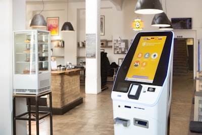 Impulse su comercio minorista con la automatización de procesos a través de APIs.