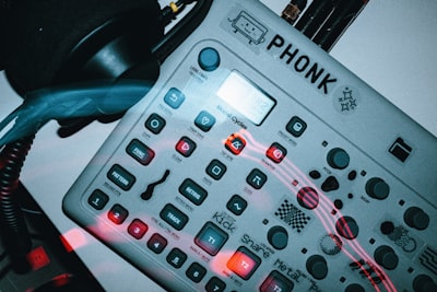 ¿Cómo funciona el sistema de teléfono AI en la práctica?
