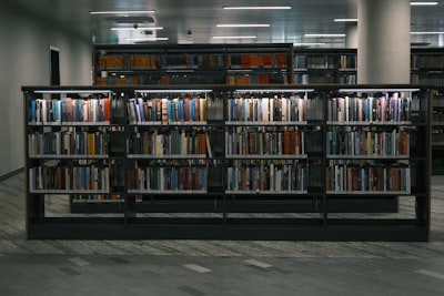 Organización de biblioteca sin alfabeto
