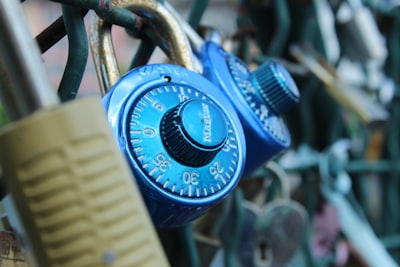 Cómo elegir el mejor proveedor de alertas de acceso sospechoso automatizadas