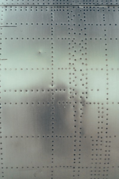 Detección automática de patrones de microservicios con IaC y modelos de lenguaje