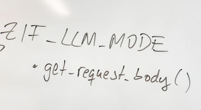 Cómo la autosummarización mejora el razonamiento en LLM