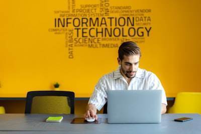 ¿Protección de información confidencial en consultoría tecnológica?