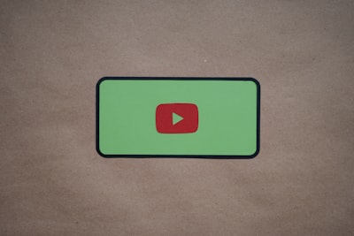 Cómo elegir la mejor creación de videos de personajes de IA para tu negocio