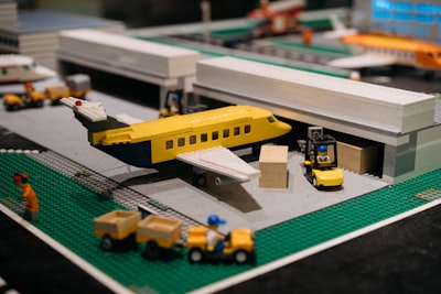 ¿Incluye la automatización de la pequeña empresa de transporte paneles de control o informes?