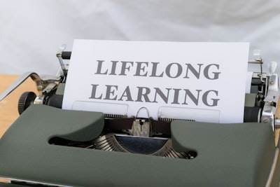El declive de los cursos genéricos: ¿Por qué el aprendizaje de precisión está en ascenso?