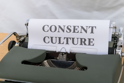 Prohibición federal de Grok por contenido sexual no consensuado