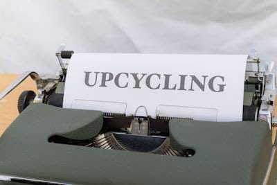Qué es el Upcycling: Significado, ventajas y cómo aplicarlo paso a paso