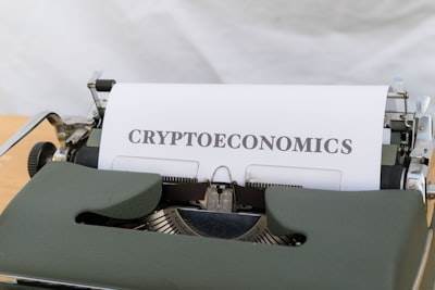 Modelos Criptoeconómicos para Mecanismos de DSIC, MMIC y OCA-Proof