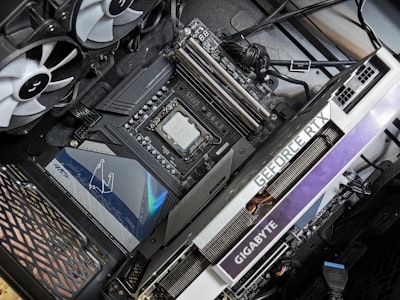 Comparativa completa: Ryzen 7 5800X3D vs Core i7-14700K en DDR4