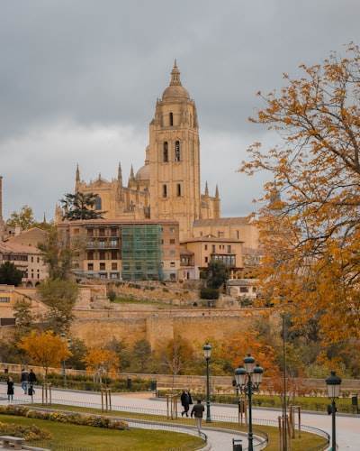 Encuentra inteligencia empresarial en Segovia