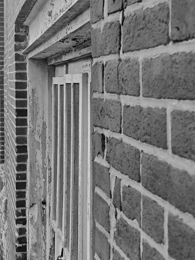 PrefixWall: Mitigación de canales laterales de caché de prefijos