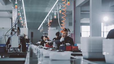 Cómo la automatización del control de calidad beneficia a los clientes