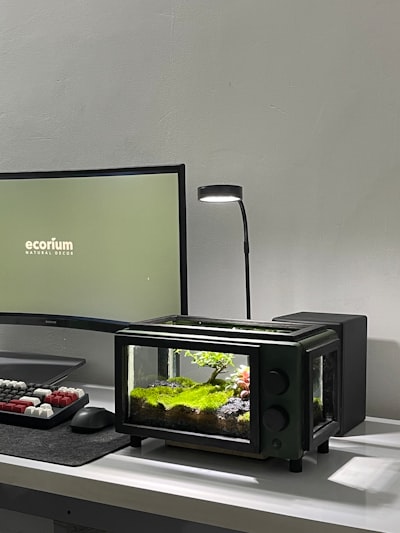 Ahorra $700 en el monitor de juegos ultrapanorámico Odyssey G9 de Samsung con panel QD-OLED y resolución dual QHD.