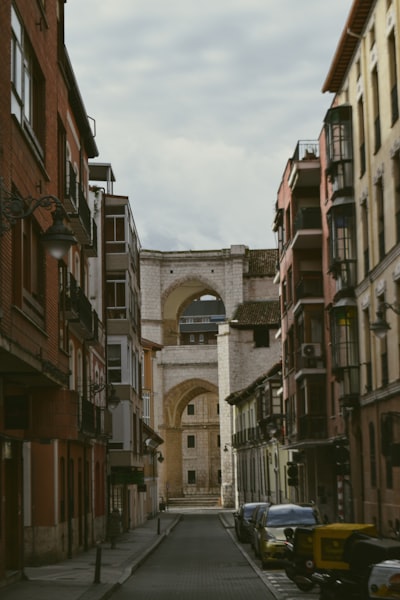 Las 5 mejores empresas de agentes de IA financiera en Valladolid