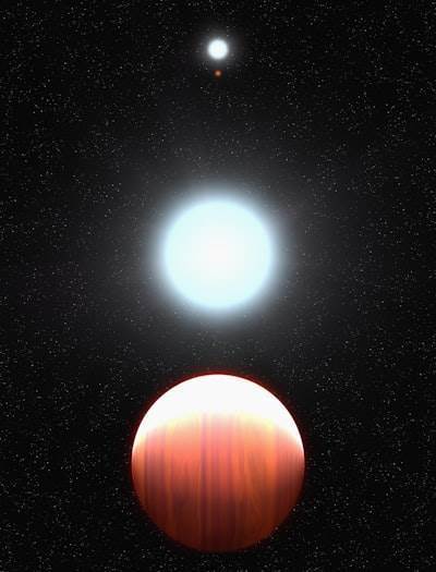 Modelado de Transferencia Radiativa Atmosférica en Kepler-18d con Operador Neural Guiado.