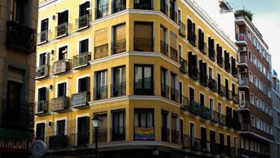 Guía de agencias web en Madrid: características, precios y ROI