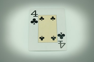 Desafía a la IA en este juego simple