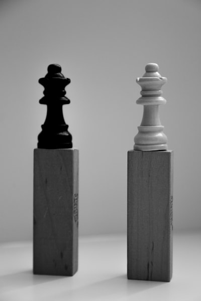 Comparación de Agregadores de IA: EdenAI vs OpenRouter