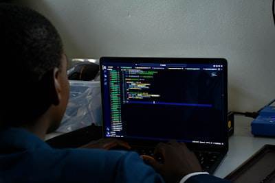 IA en Acción: Desarrolladores Revolucionando el Código con Aprendizaje Automático