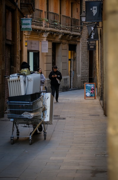 Empresas líderes en recuperación de carritos abandonados en Barcelona