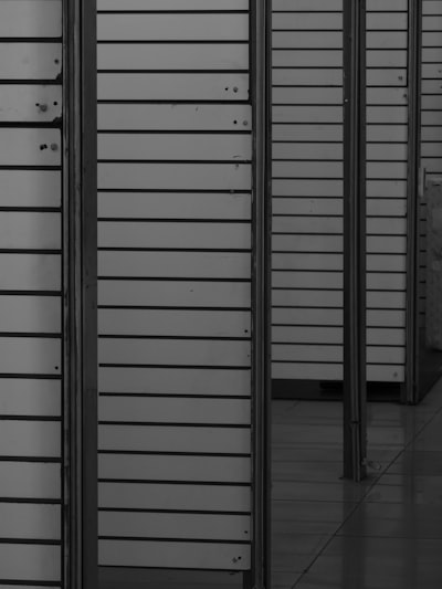 Métricas Novedosas para Identificar Grafos con Puertas Traseras en GNNs
