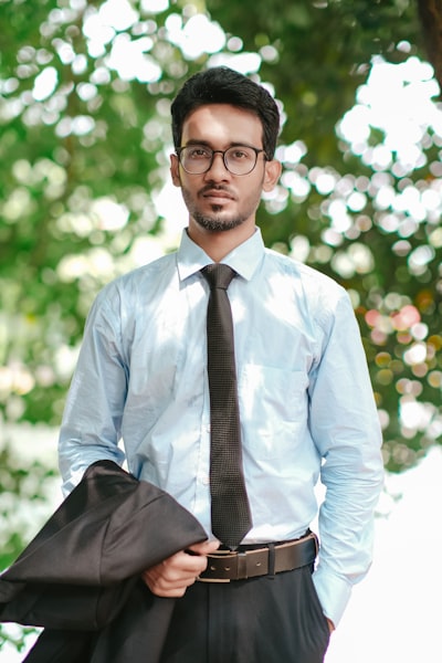 Refinamiento iterativo de pruebas con LLMs y Lean