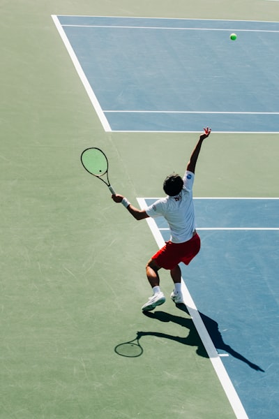 Mejora de pronósticos de tenis con redes neuronales de grafos