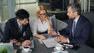 Mejores especialistas en automatización de revisión de contratos en Zaragoza