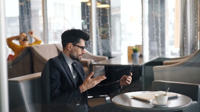 Automatización de la comunicación con huéspedes en dispositivos móviles