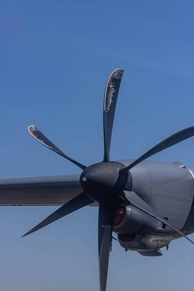 Optimización aerodinámica automatizada de hélices con paso variable