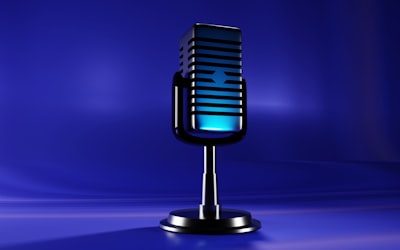 ¿Son compatibles los agentes de voz personalizados con dispositivos móviles?