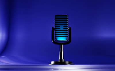 Expertos en asistentes de voz personalizados para empresas en Sevilla