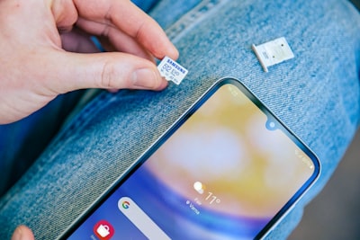 5 innovaciones móviles que nadie pidió (y por qué deberían desaparecer)