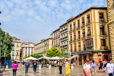 Top 10 empresas con mejores ventajas para trabajadores agentivos en Granada