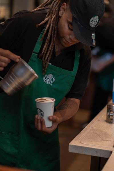 El Barista de Starbucks: ¿Qué haces en tu 'side hustle'?