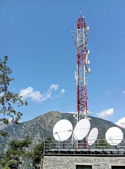 Primeros teléfonos del Reino Unido en obtener conectividad por satélite en puntos negros de señal anunciados