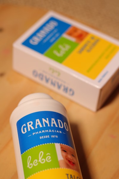 GAAMA: Memoria Asociativa Aumentada con Grafos