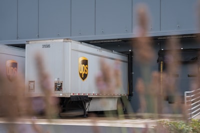 Configura y gestiona envíos UPS en tu tienda SaaS