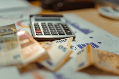 Diferencias fiscales clave en entidades comerciales