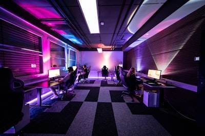 Introducción de Vienna: la orquesta de inteligencia artificial que controla el crecimiento empresarial desordenado