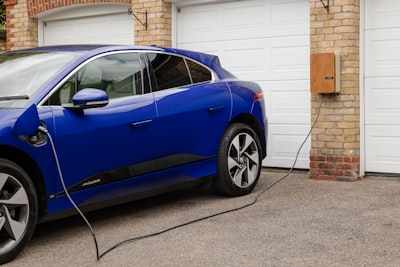 Vende tu coche eléctrico ahora para evitar depreciación futura
